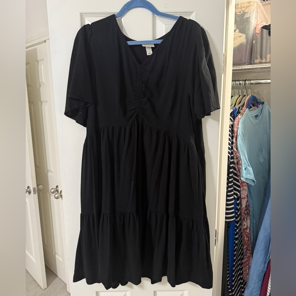 Black Short Sleeve Dress